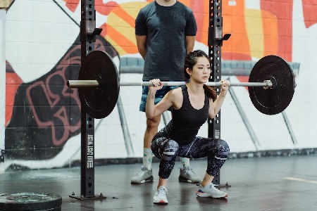 Krachtoefeningen om quadriceps te trainen